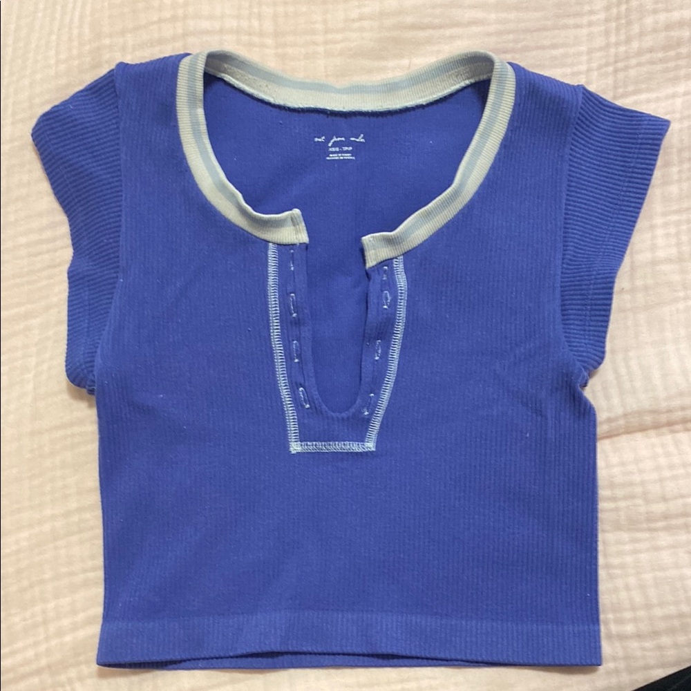 Viral blue urban outfitters top - Picture 1 of 1